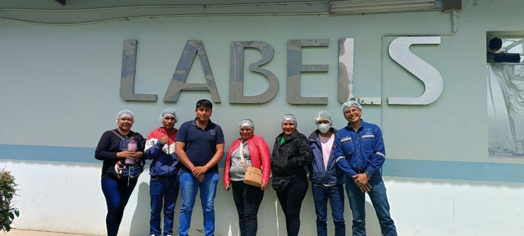 photo_5138788285470673875_y